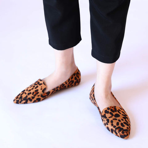 MUSSHOE Womens Flats Pointy Toe Ballet Flats Lightweight Slip On Ballet Shoes for Women,Leopard 10