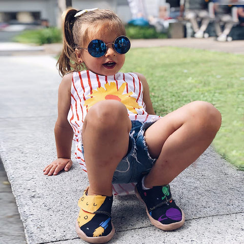 UIN Kids' Fashion Sneaker Colorful Painted Art Funny Walking Casual Loafers Universe (10C)