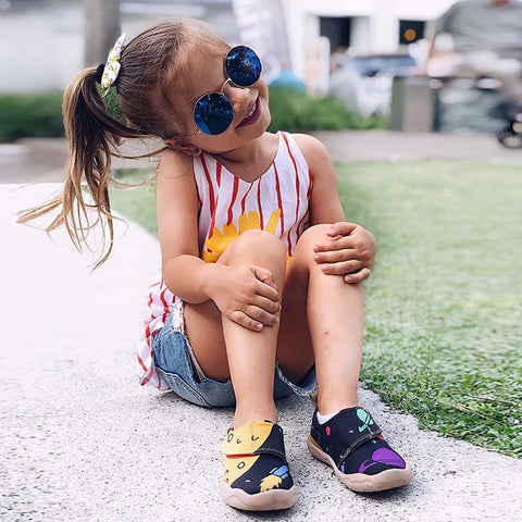 UIN Kids' Fashion Sneaker Colorful Painted Art Funny Walking Casual Loafers Universe (8C)
